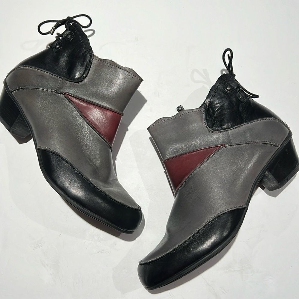 Aetrex leather Booties Size 9. B63‎